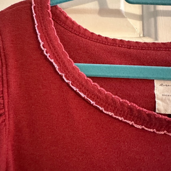 Evy’s Tree - “The Haven” Sweatshirt in Red - Picture 3 of 6